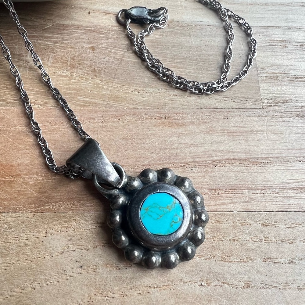 Vintage Taxco southwestern style 925 Sterling silver turquoise pendant necklace